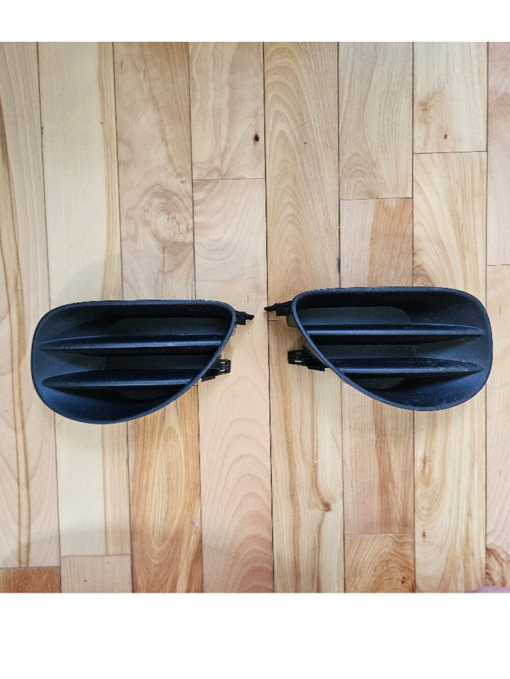 TOYOTA YARIS HATCHBACK FOG LIGHT COVER pair 2006-2009